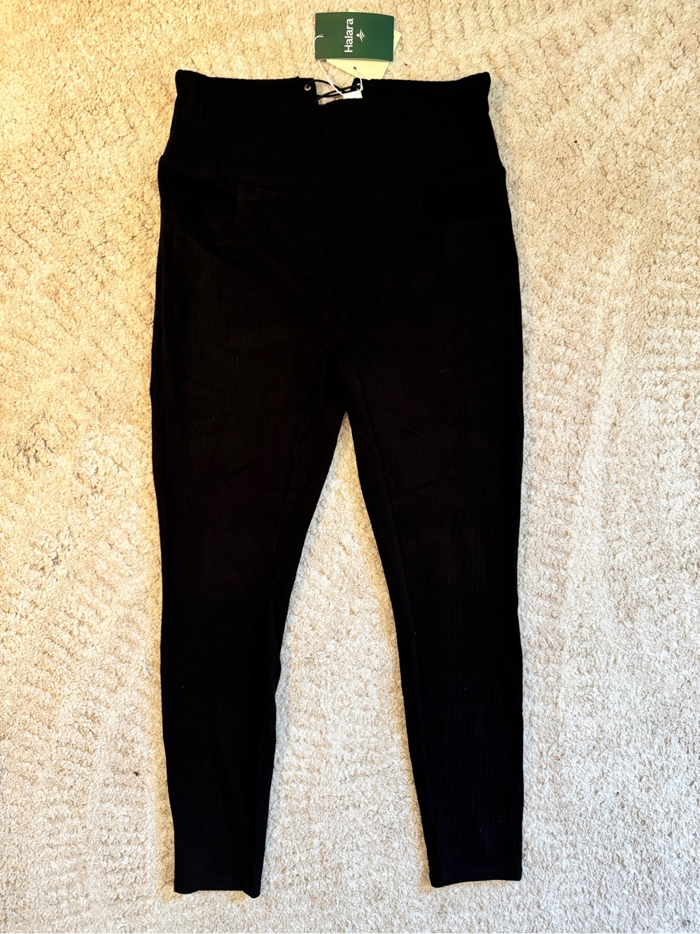 Halara black criss cross lace up back leggings, size M. NWT.